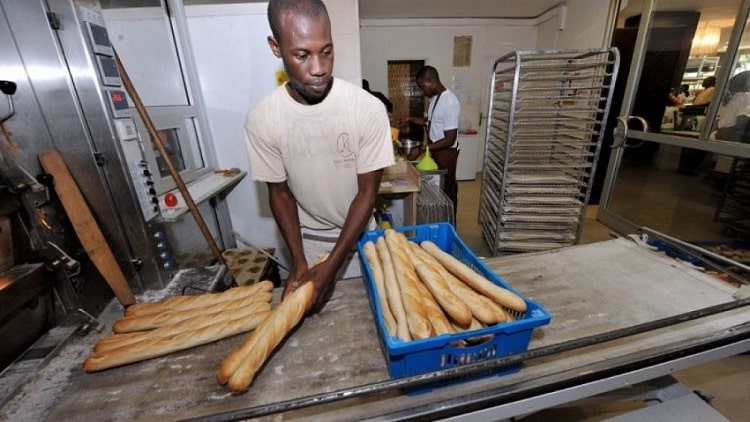 Boulangers contre la vente de pain dans les boutiques